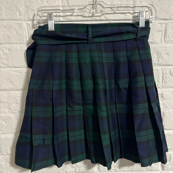 Pleated plaid mini skirt - Picture 3 of 3